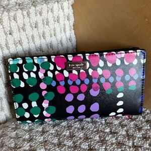 Kate Spade New York Laurel Way Wallet in  Dotty Plaid